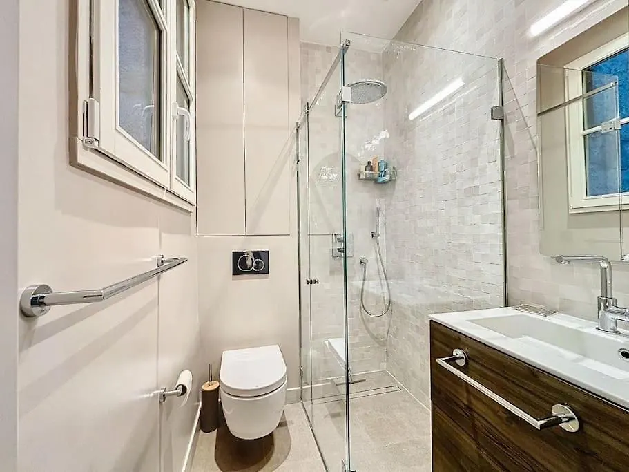 Apartment Anvers Paris